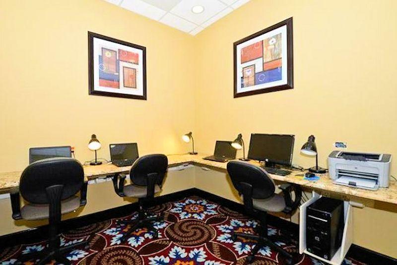 Causeway Bay Hotel Lansing Exteriér fotografie